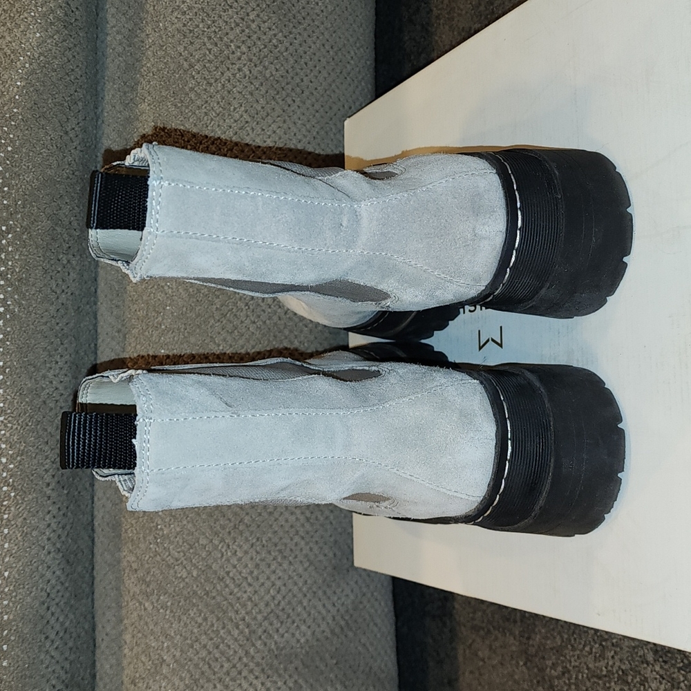 Marc Fisher light gray Pauline Lugsole Boots - Picture 5 of 9